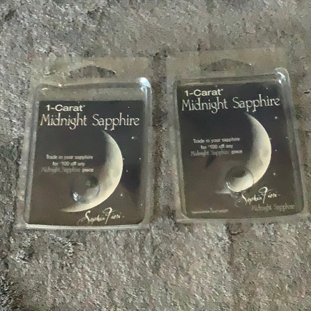 NWT Set of 2 loose 1-carat natural midnight sapphires